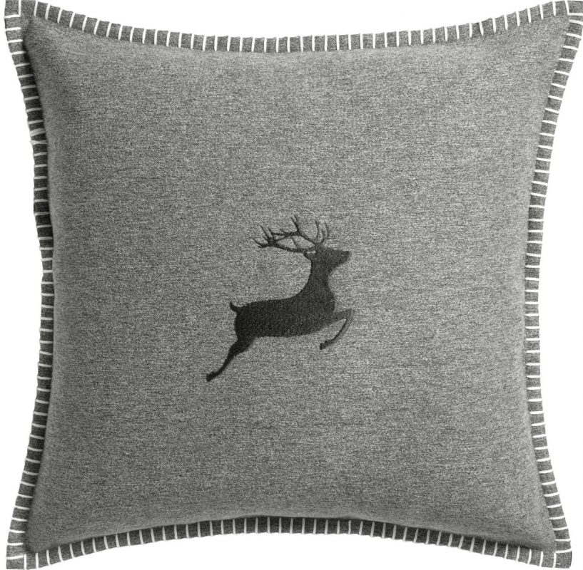 Dekokissen grau mit Hirschmuster