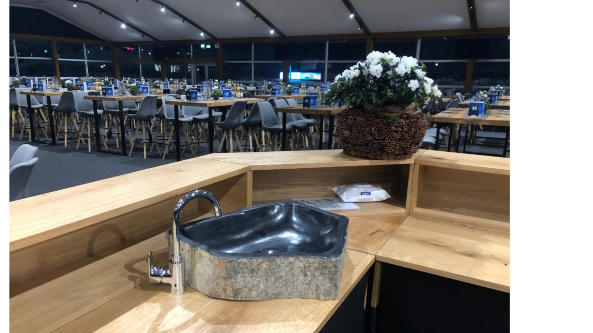 Bar Alpin – 45 Grad Ecke