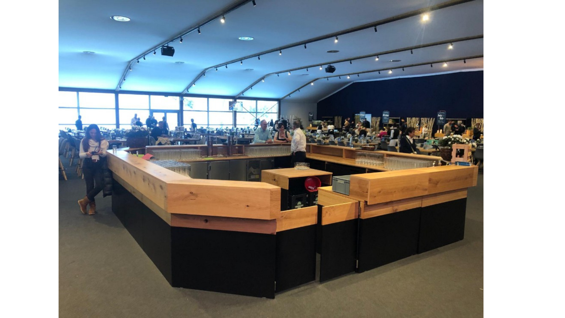 Bar Alpin – 45 Grad Ecke