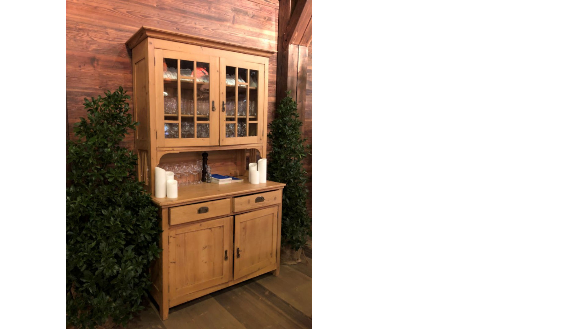 Bauernschränke und Buffets