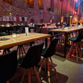 Hochtisch Alpin mit Baumkante