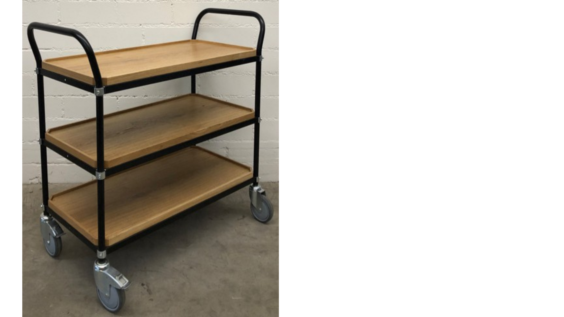 Servier- und Abräumwagen