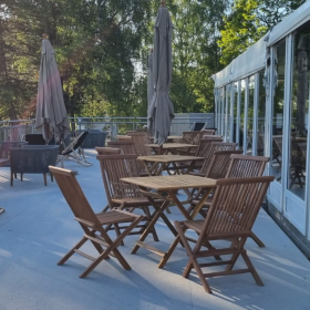 Teakholzstuhl ohne Armlehne